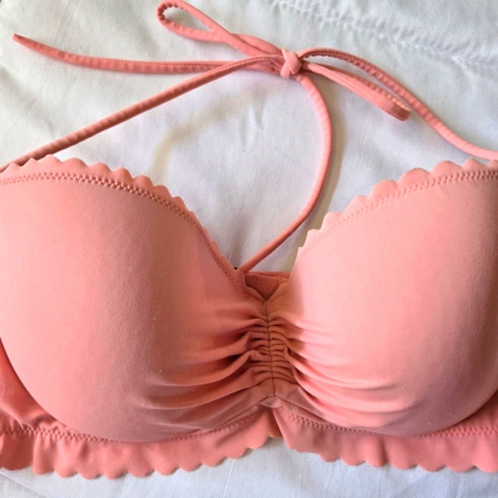 Victoria's Secret Pink Ruffled Padded Bikini Top with Adjustable Back Size S/M